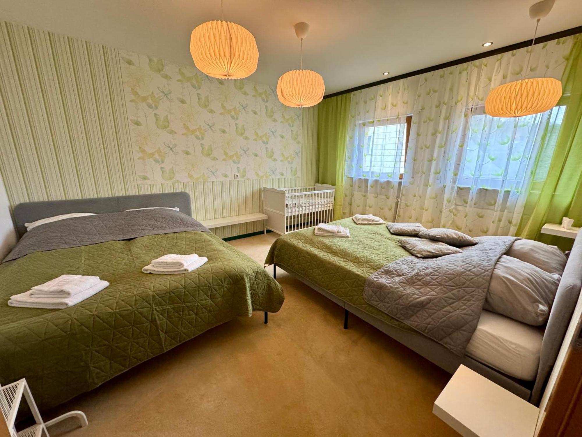 Bookeinfach Bad Ems - Private - Sauna Jacuzzi Whirlpool Swimmingpool Alahna Sup Beachvolleyball Billiards Ping Pong Cinema Theater Music Disco Ball Bbq Und Parkplaetze Exterior photo