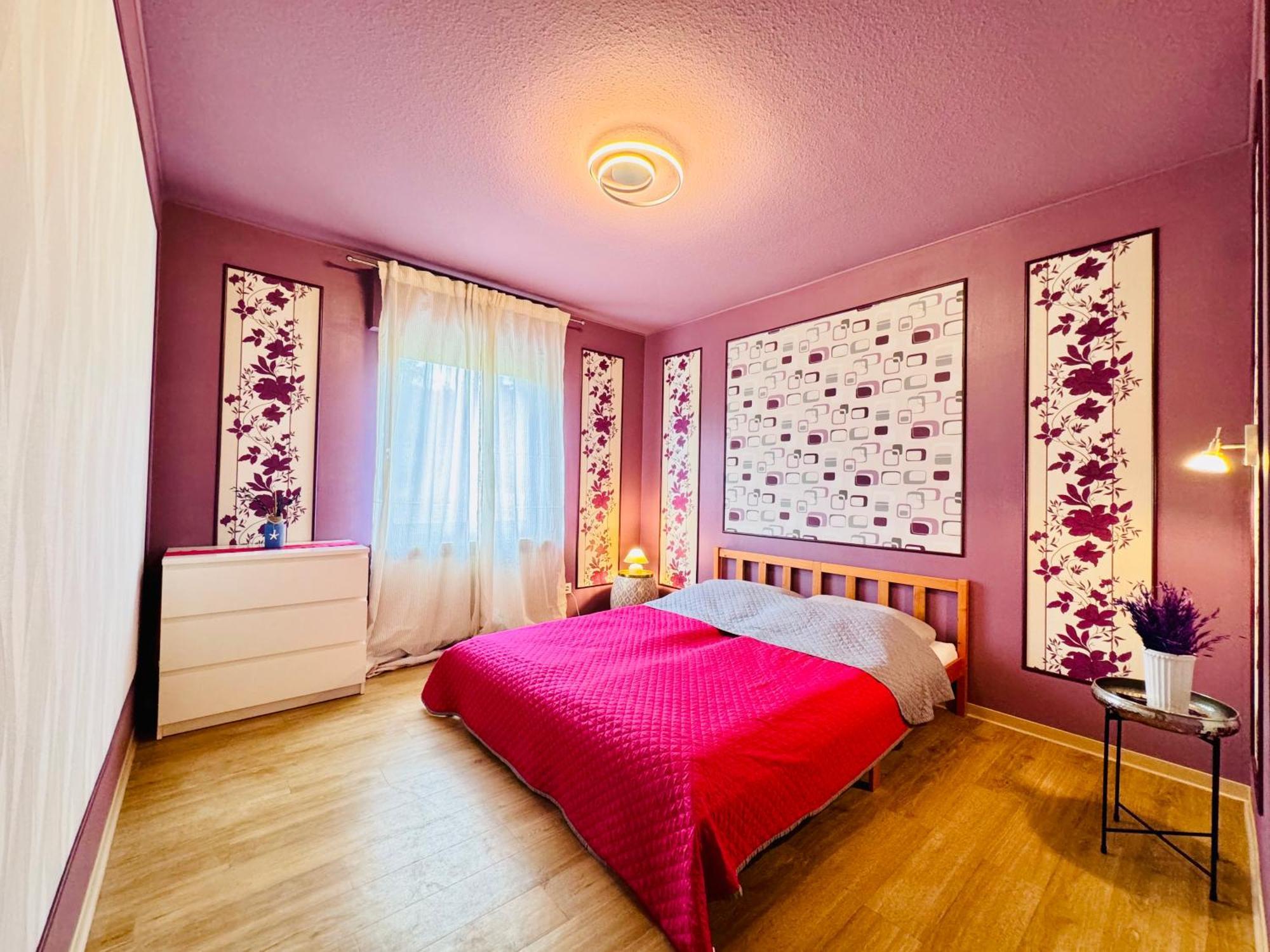 Bookeinfach Bad Ems - Private - Sauna Jacuzzi Whirlpool Swimmingpool Alahna Sup Beachvolleyball Billiards Ping Pong Cinema Theater Music Disco Ball Bbq Und Parkplaetze Exterior photo