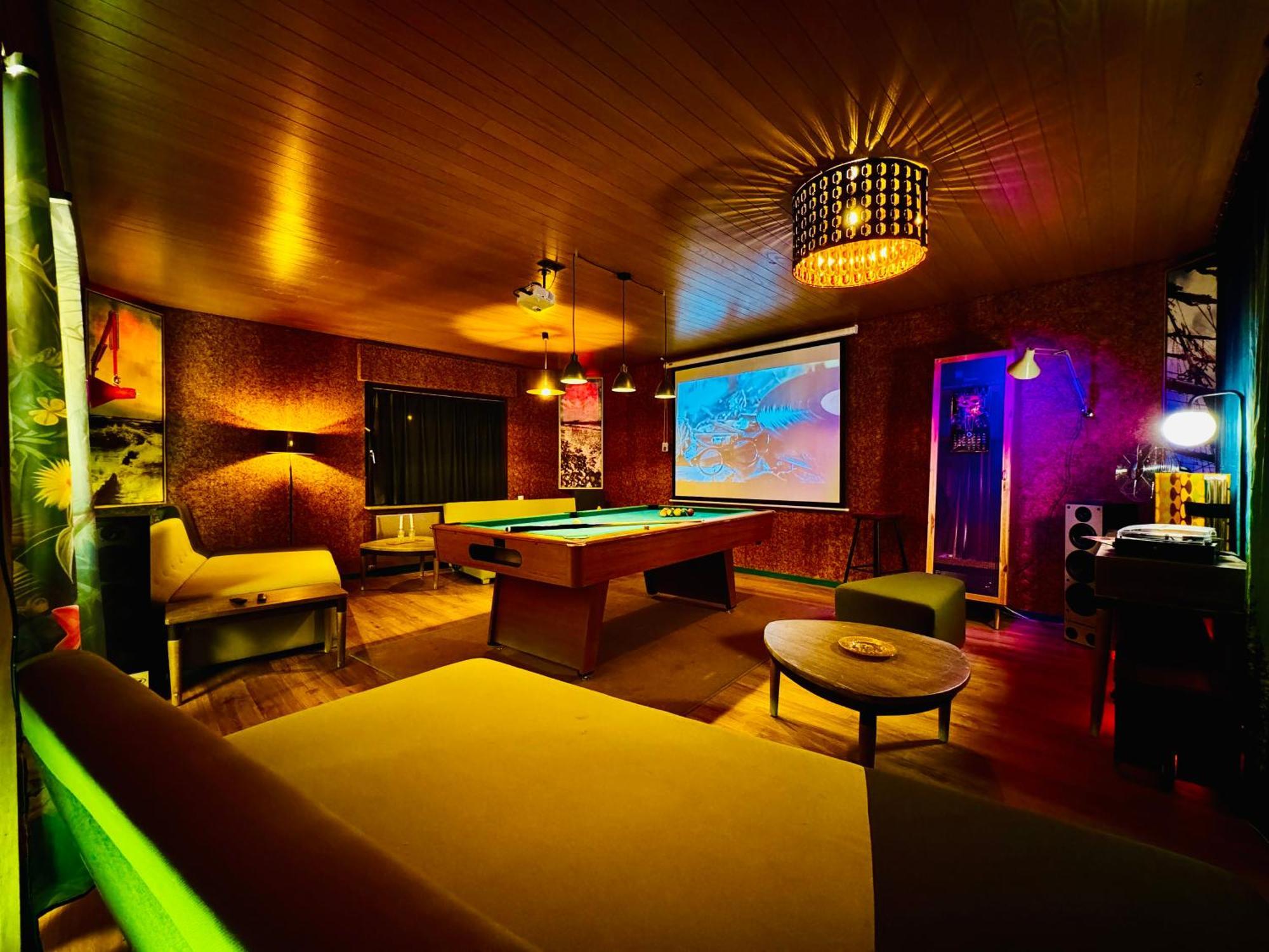 Bookeinfach Bad Ems - Private - Sauna Jacuzzi Whirlpool Swimmingpool Alahna Sup Beachvolleyball Billiards Ping Pong Cinema Theater Music Disco Ball Bbq Und Parkplaetze Exterior photo
