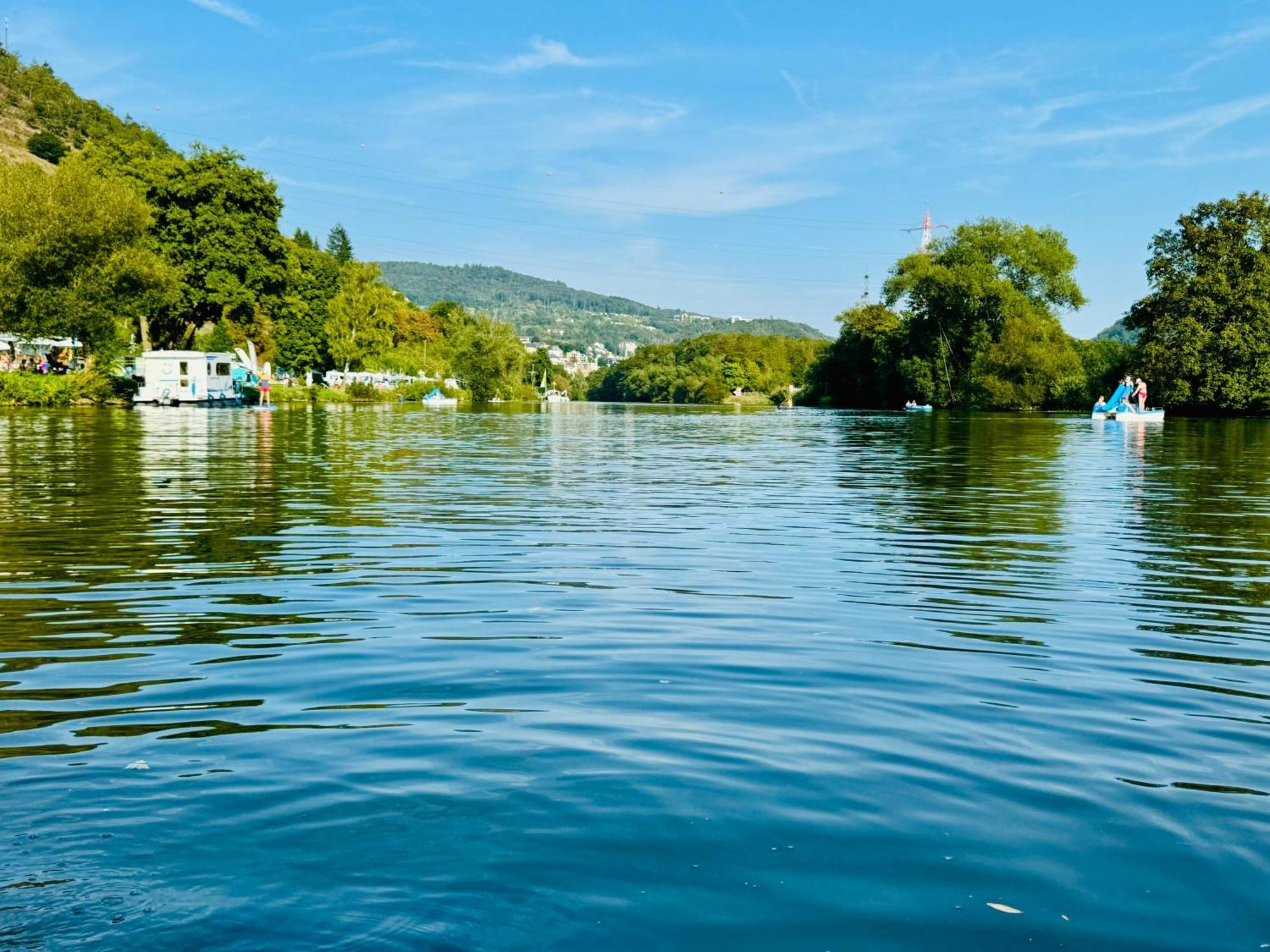 Bookeinfach Bad Ems - Private - Sauna Jacuzzi Whirlpool Swimmingpool Alahna Sup Beachvolleyball Billiards Ping Pong Cinema Theater Music Disco Ball Bbq Und Parkplaetze Exterior photo